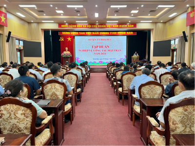 Ủy ban MTTQ huyện phối hợp với Trung tâm chính trị huyện  tổ chức khai giảng lớp tập huấn bồi dưỡng nghiệp vụ công tác mặt trận  2024