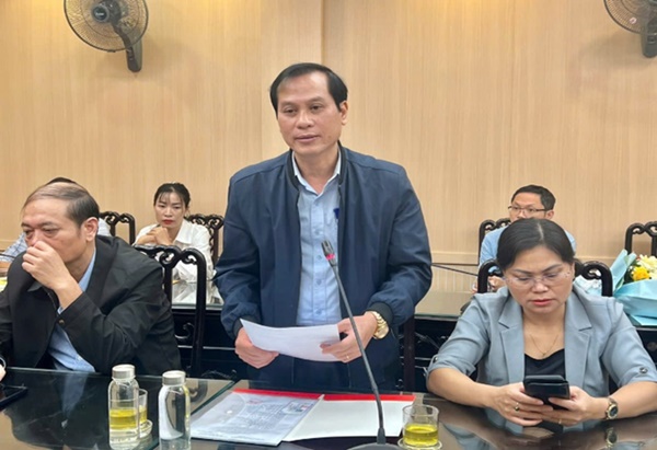 Đồng chí Nguyễn Đăng Sơn - Ủy viên Ban Thường vụ Huyện ủy, Trưởng Ban Tổ chức Huyện ủy đã công bố Quyết định số 7415- QĐ/TU ngày 13/9/2024 của Thành ủy Hà Nội